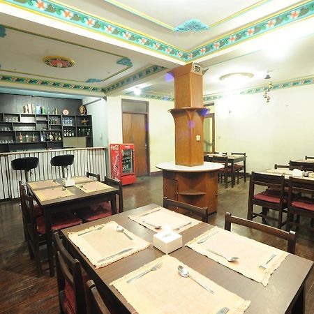 Acme Guest House Катманду Экстерьер фото