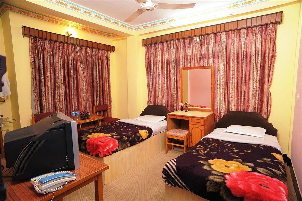 Acme Guest House Катманду Экстерьер фото