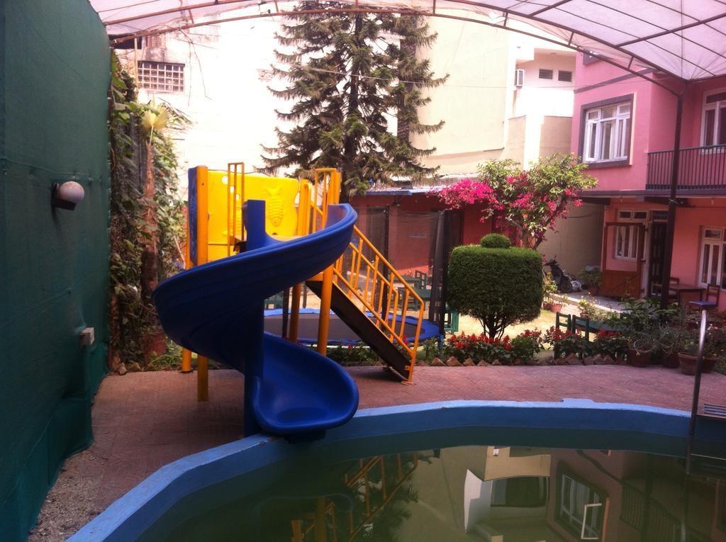 Acme Guest House Катманду Экстерьер фото