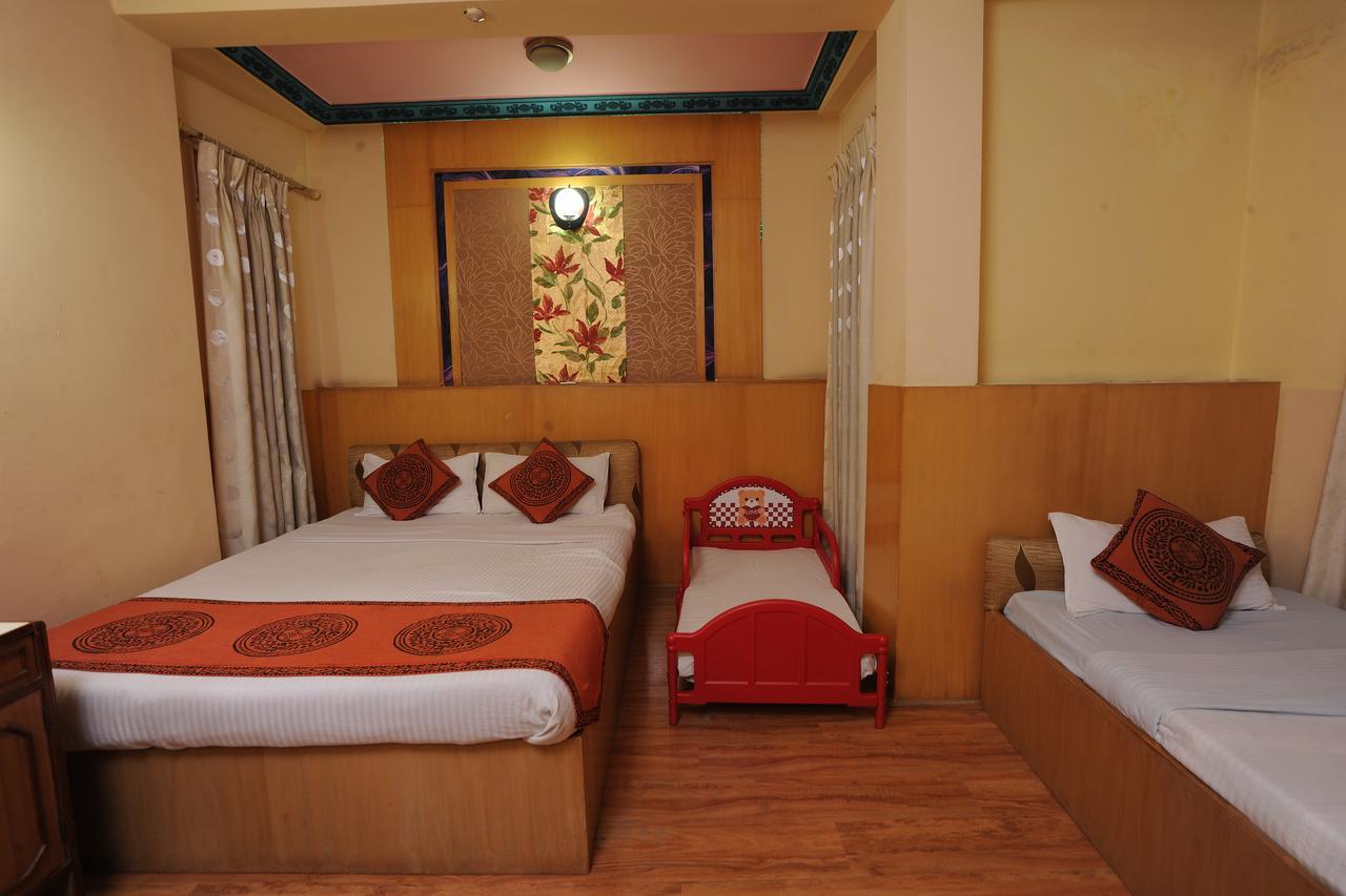 Acme Guest House Катманду Экстерьер фото