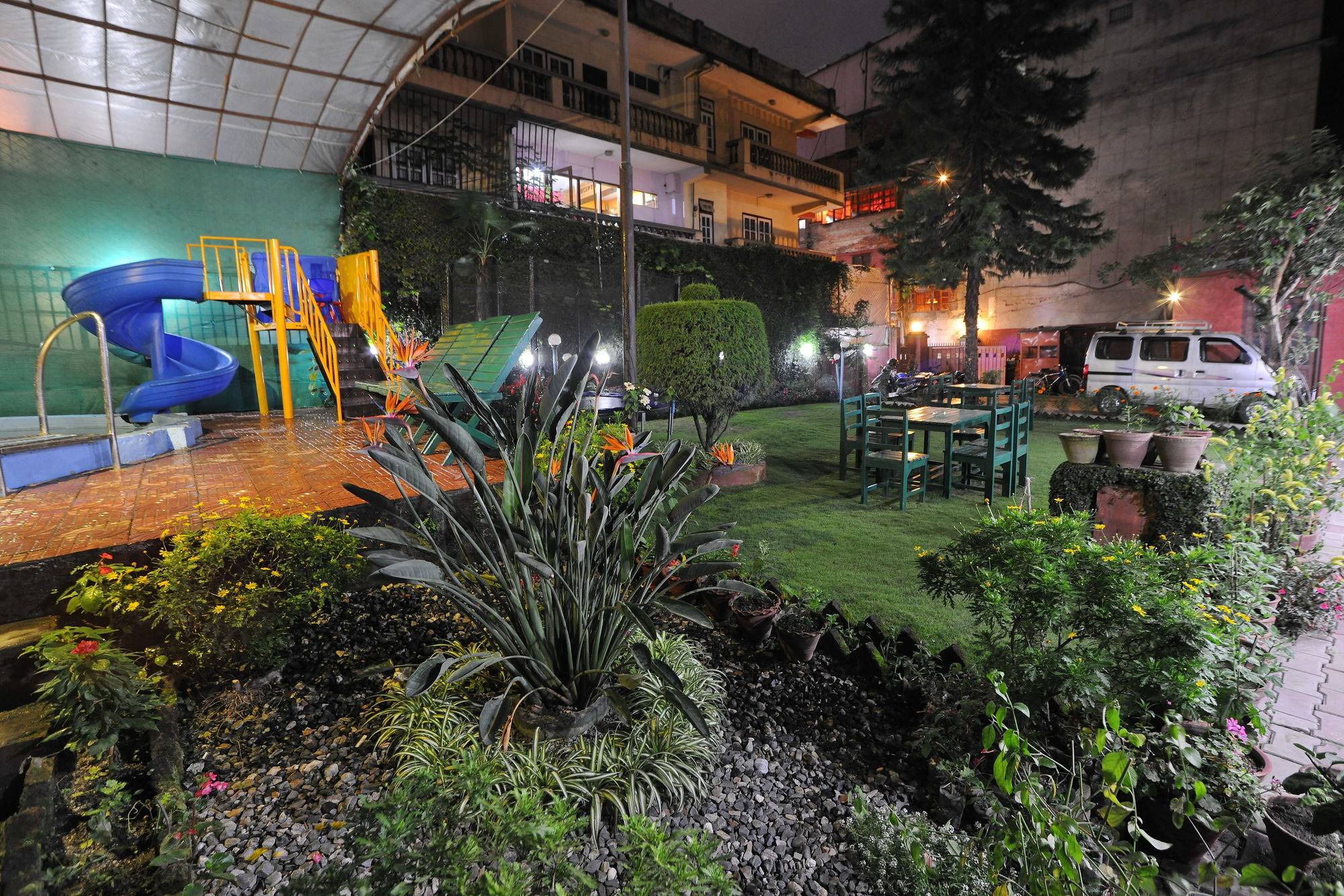 Acme Guest House Катманду Экстерьер фото