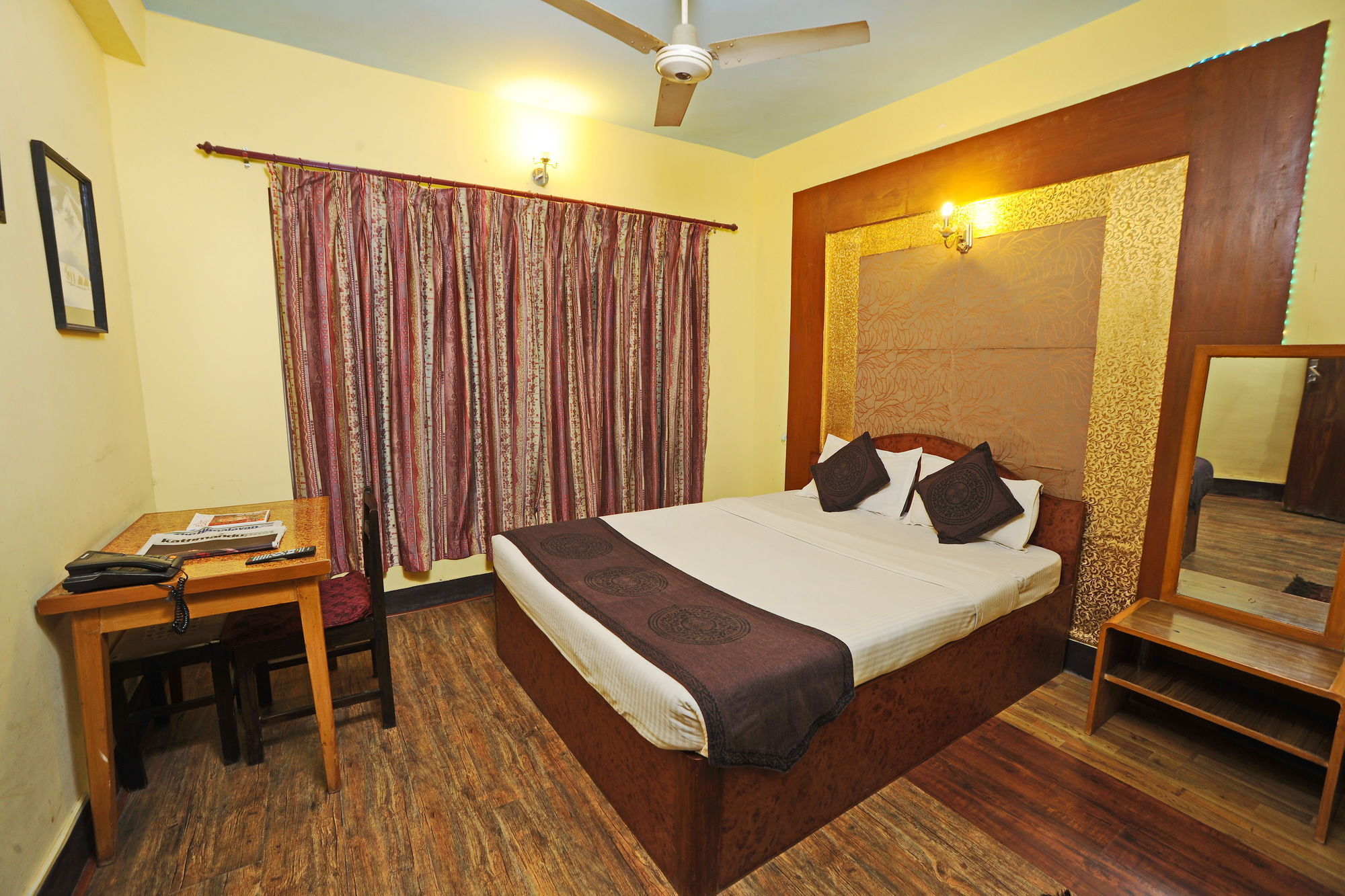 Acme Guest House Катманду Экстерьер фото
